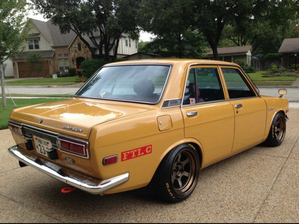 Datsun 510 sedan