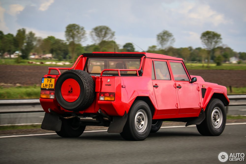 Lamborghini lm002