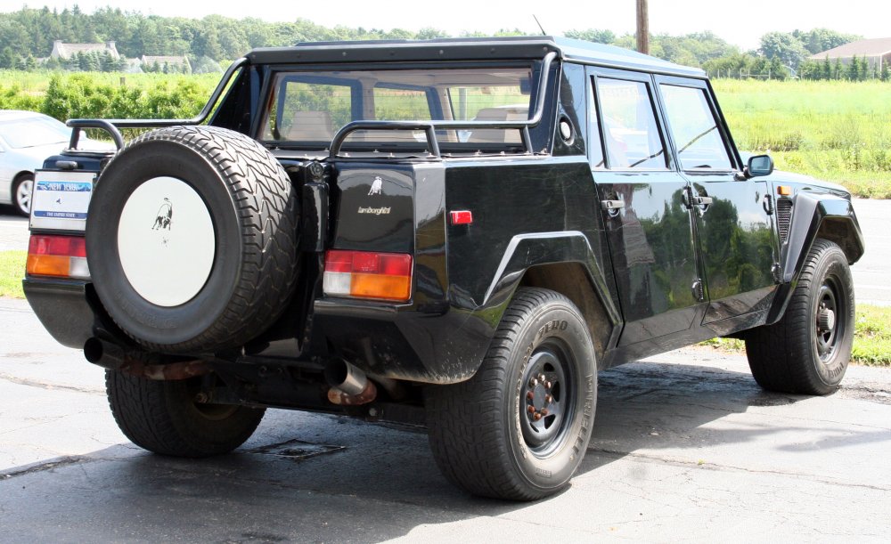 Lamborghini lm001