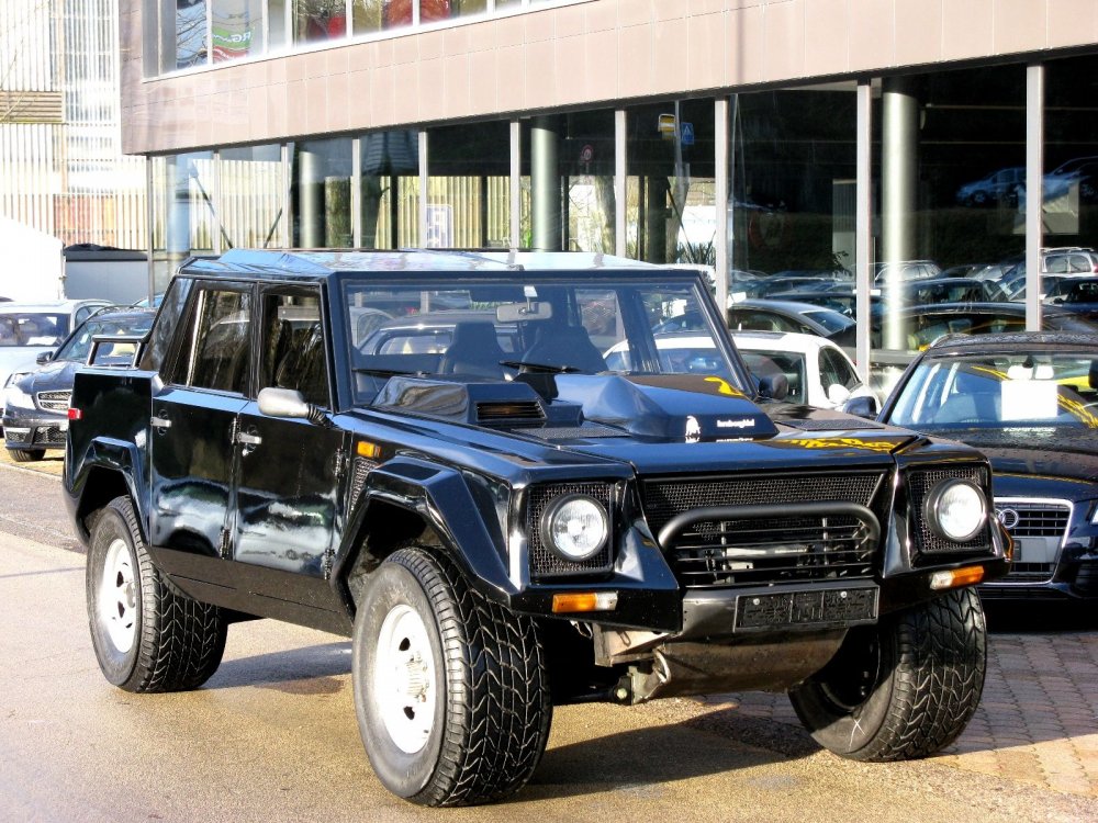 Lamborghini lm002 6x6