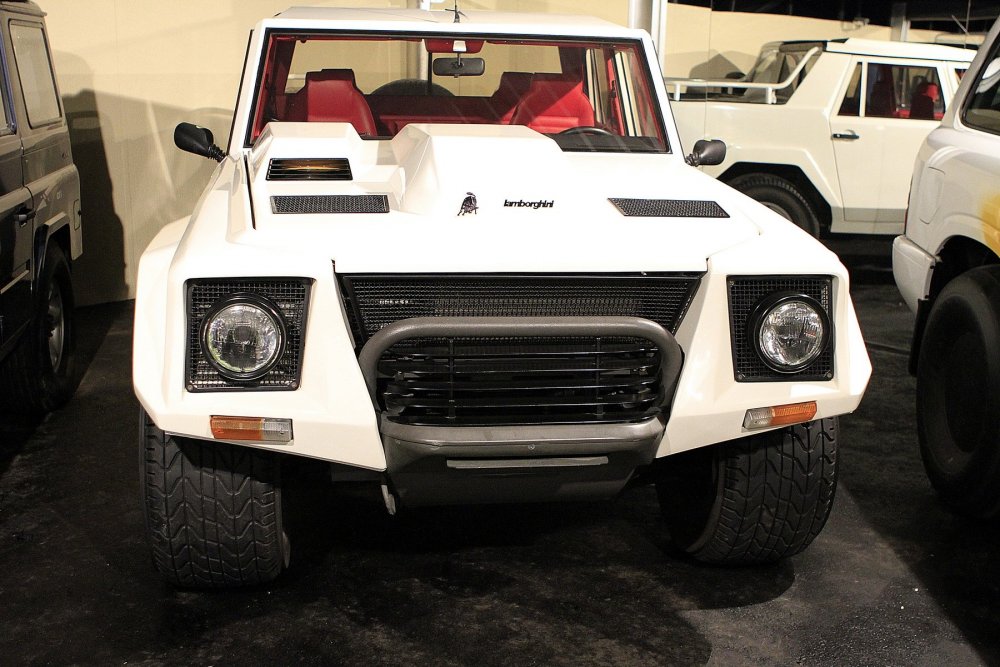 Lamborghini lm001