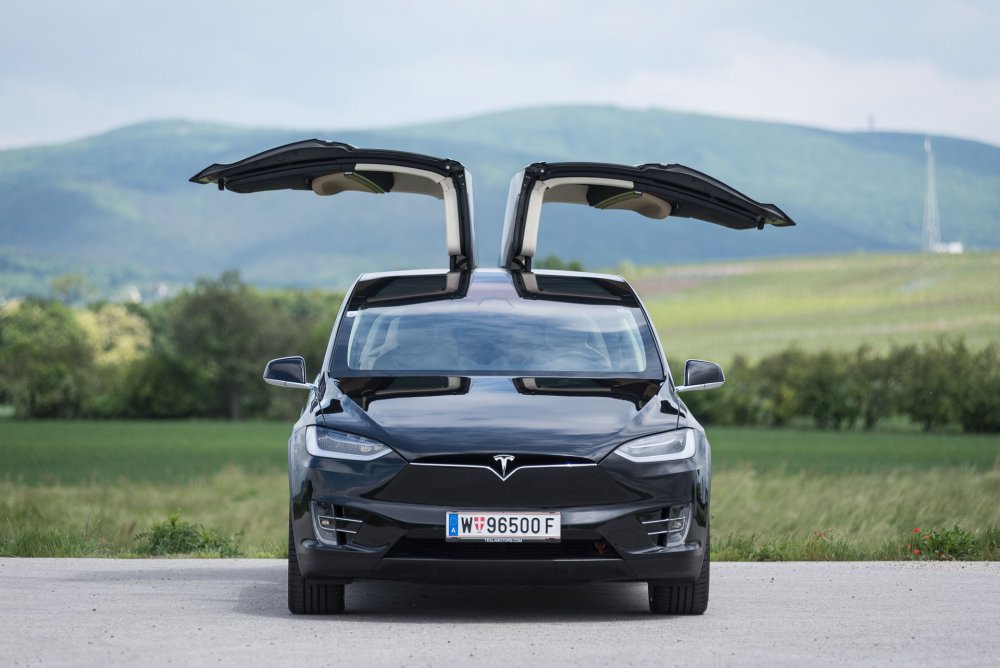 Tesla x90d