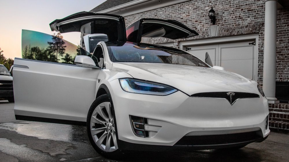 Tesla model x 2021