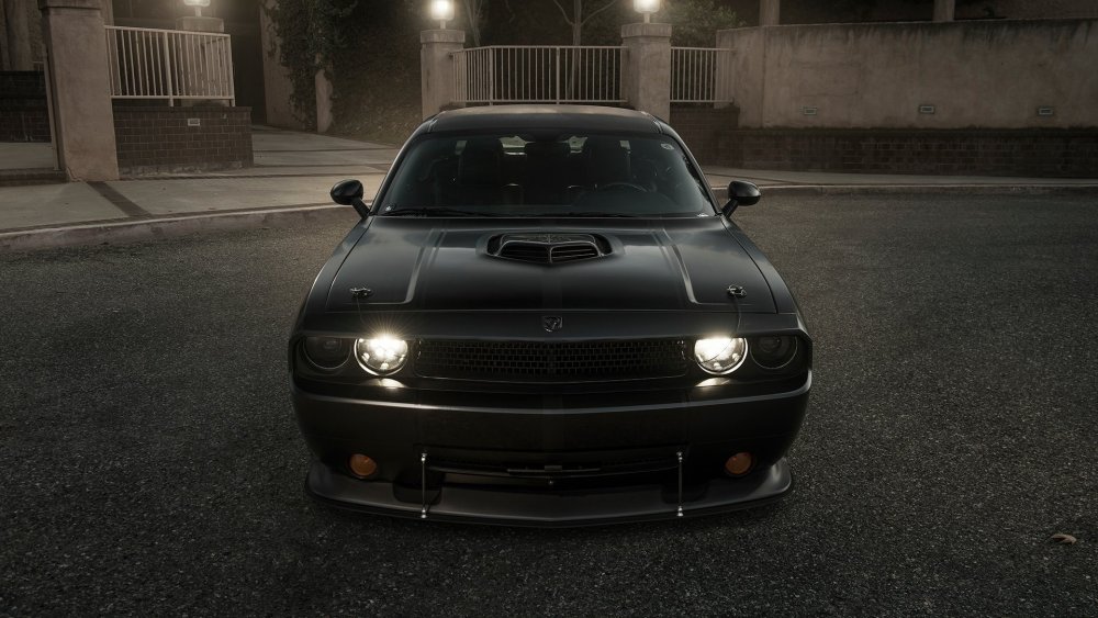 Challenger srt8 Hellcat