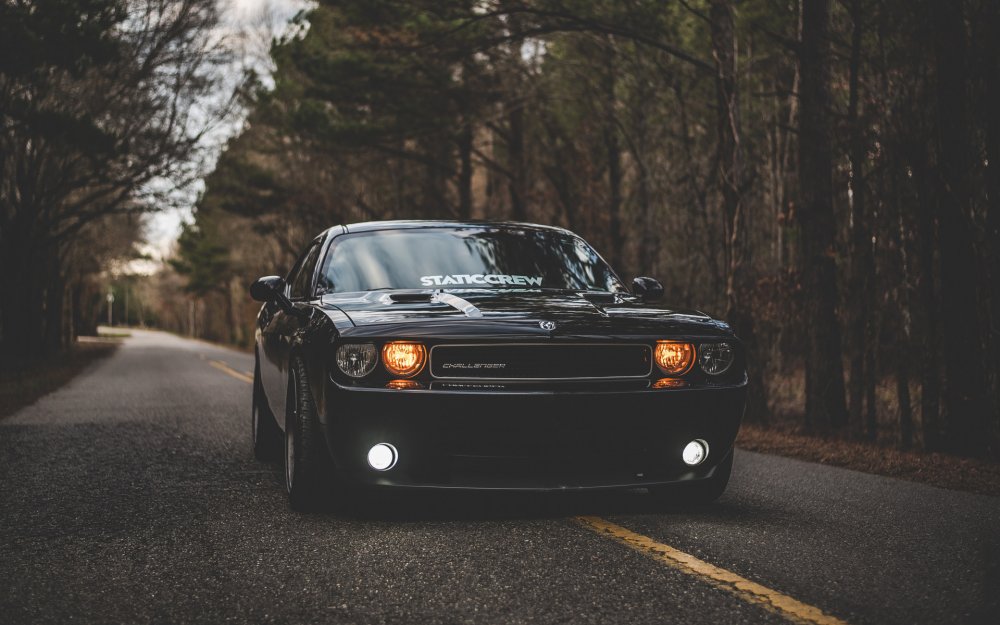 4k Black dodge Challenger