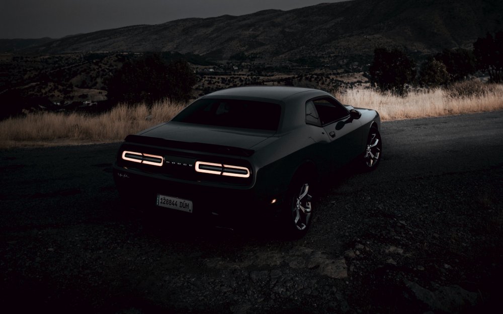 Dodge Challenger srt Hellcat