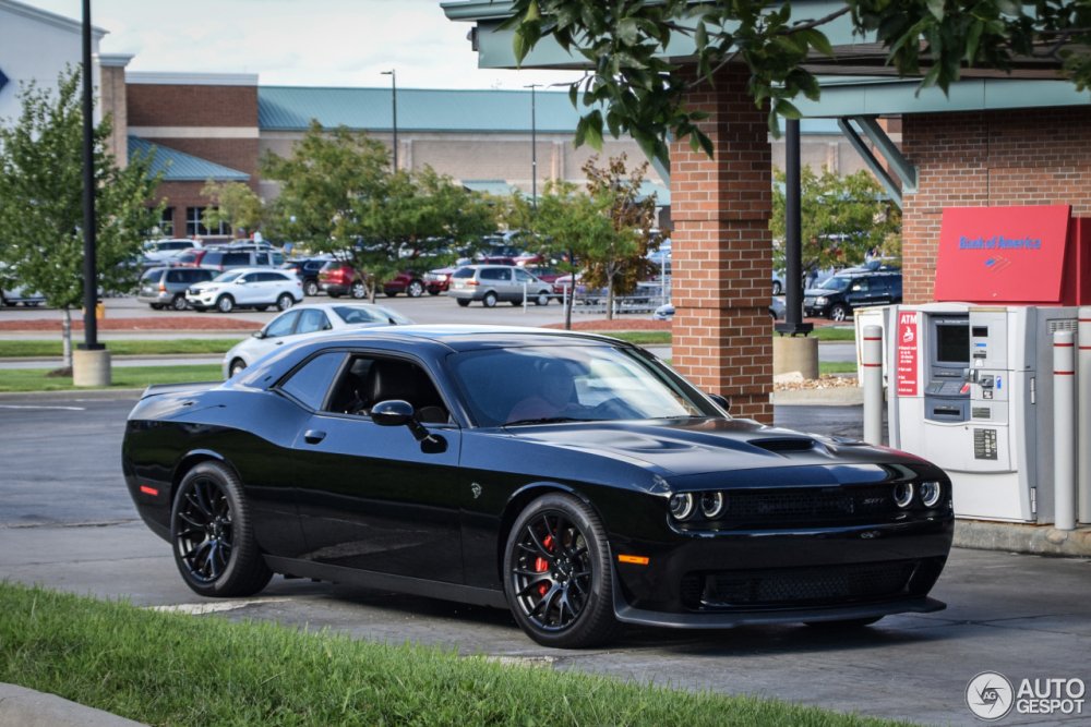 Dodge Challenger srt8 2016