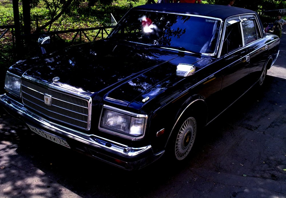 Toyota Century III (g60)