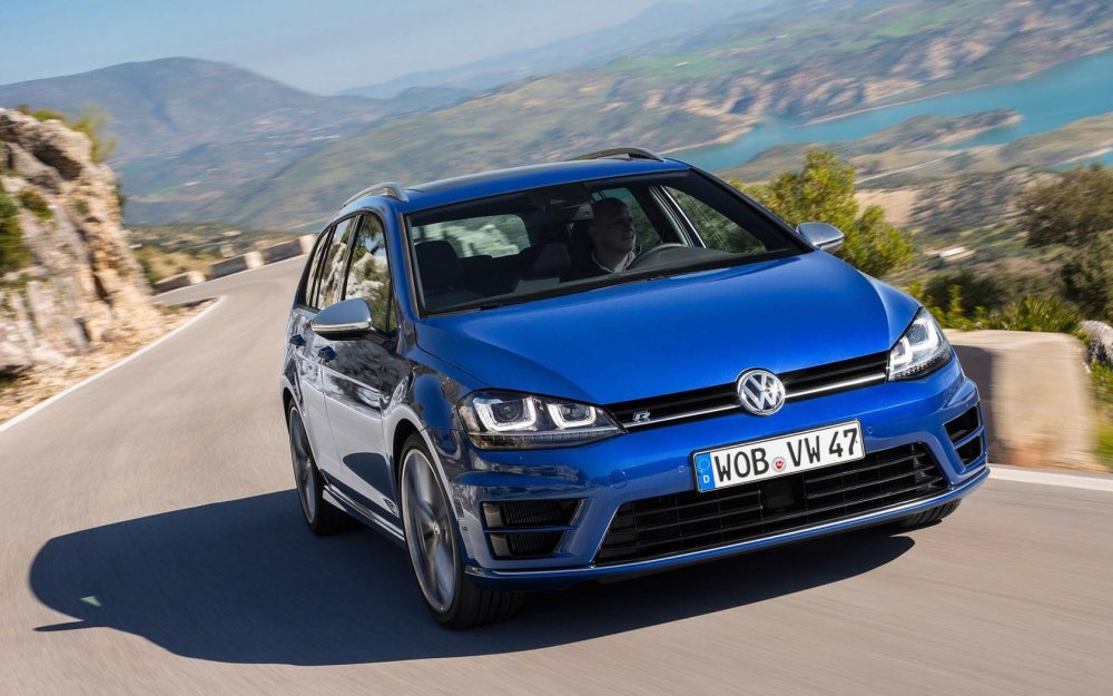 Volkswagen Golf r variant 2015