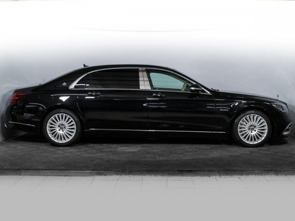 Mercedes Benz 222 Maybach