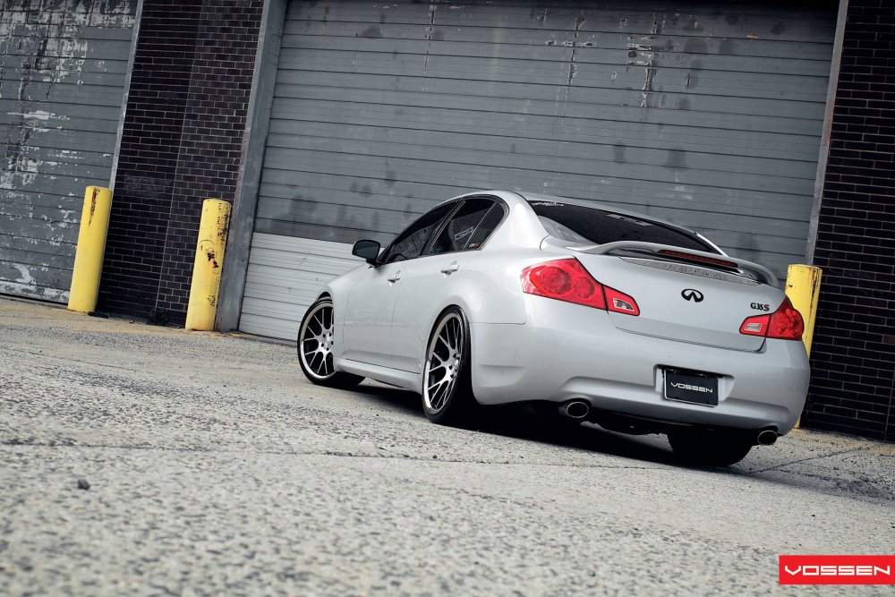 Nissan Infiniti g35 из Japan