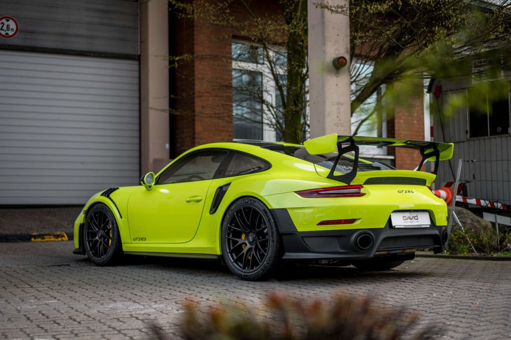 Porsche 911 gt2 RS 991.2