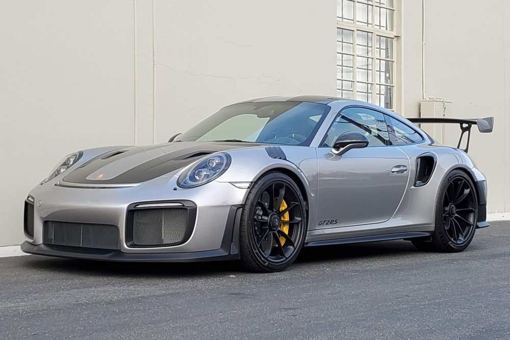 Porsche 911 gt2 RS 991