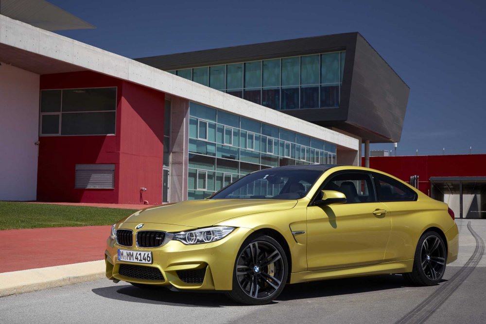 BMW m4 Gold