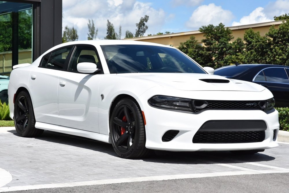 Dodge Charger srt Hellcat 2017