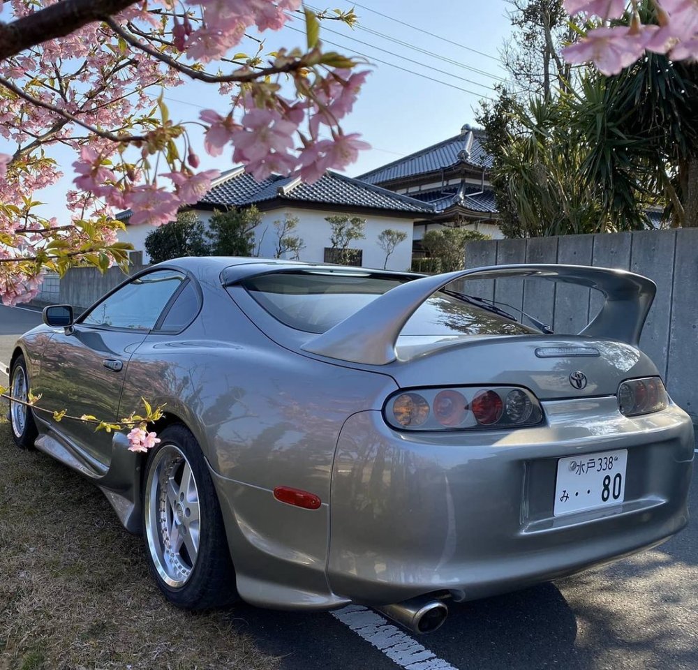 Toyota Supra a80 Silver