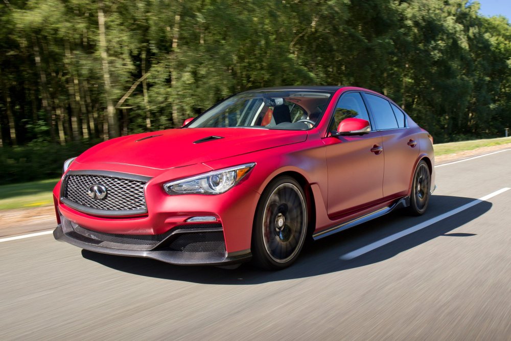 Infiniti q50 rouge