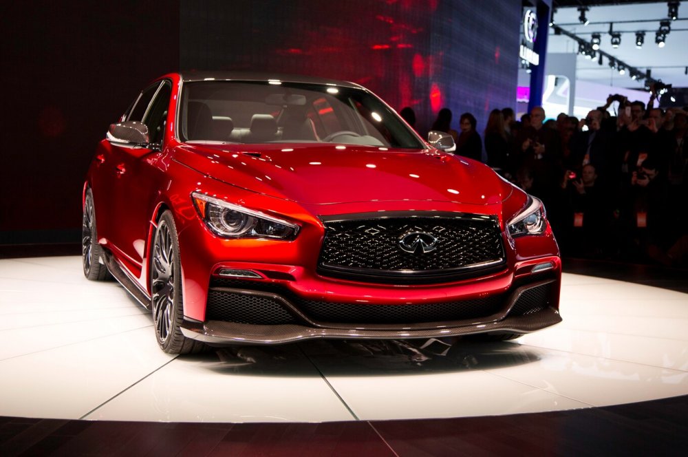 Infiniti q50 Eau rouge