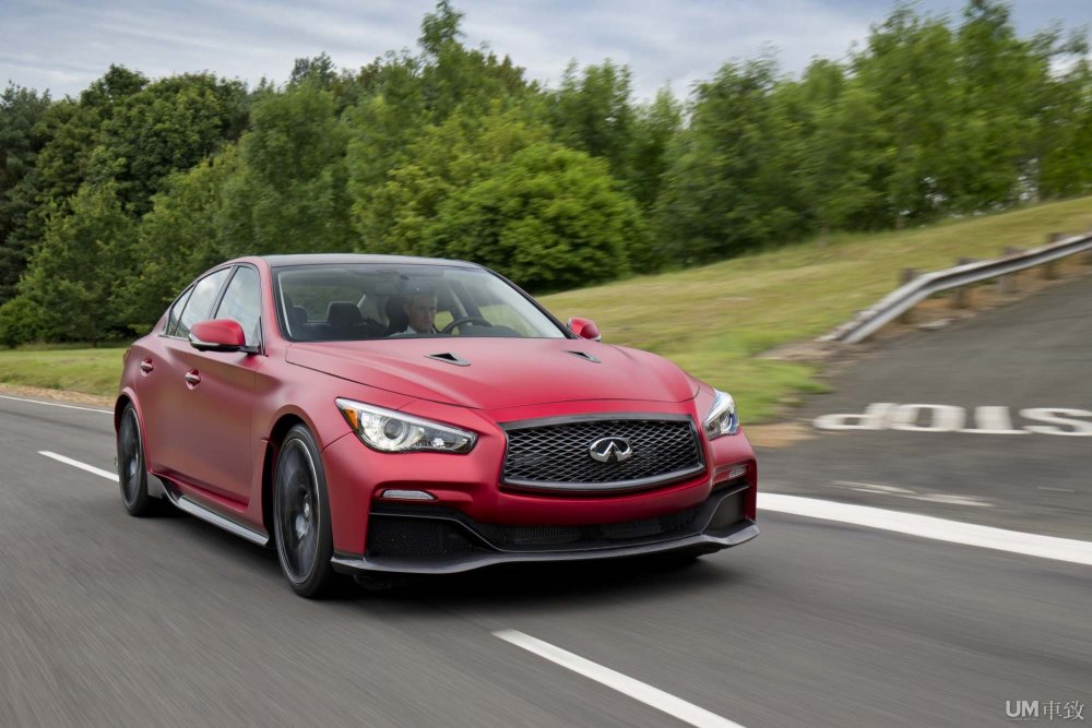 Infiniti q50 Eau rouge