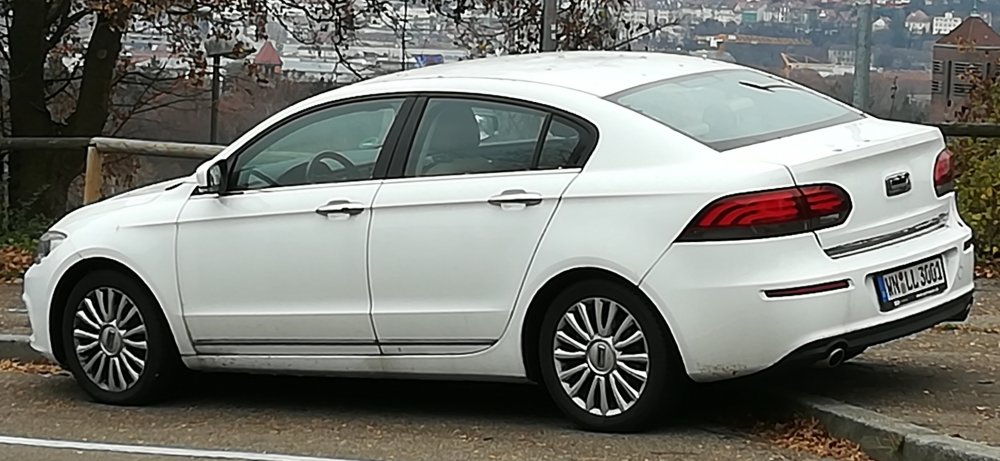 Qoros 3 sedan Qoros