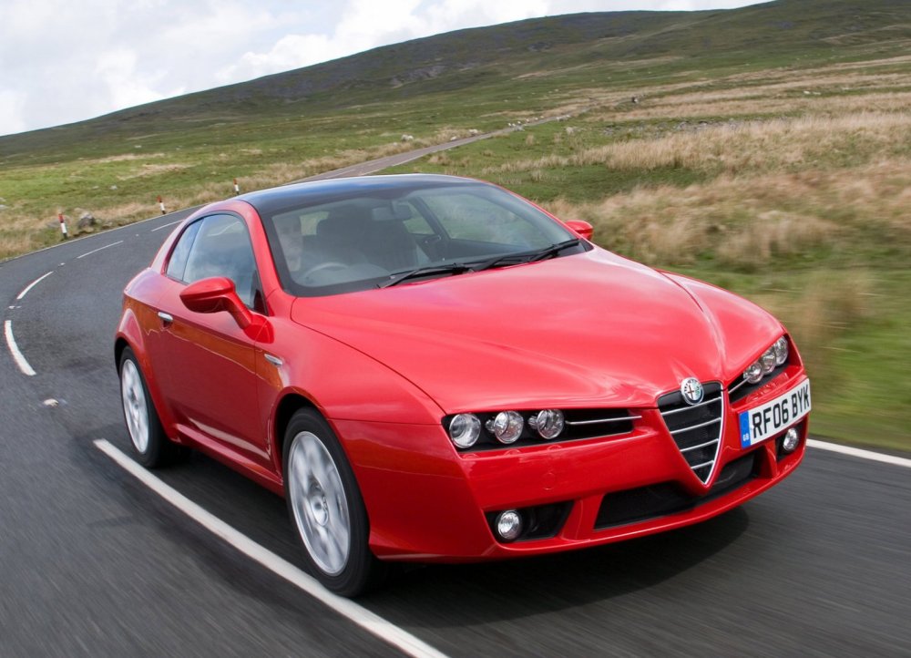 Машина Alfa Romeo Brera