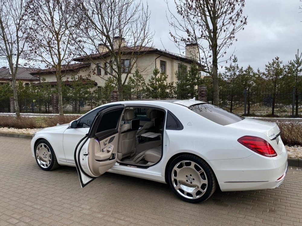 Mercedes Maybach 2021