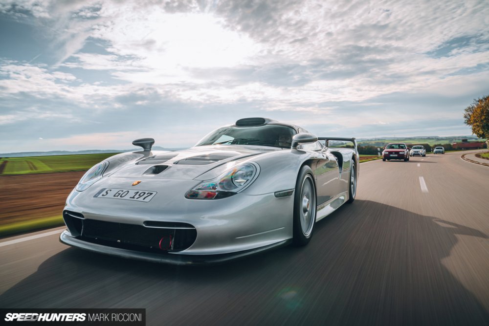 Porsche 911 gt1 993