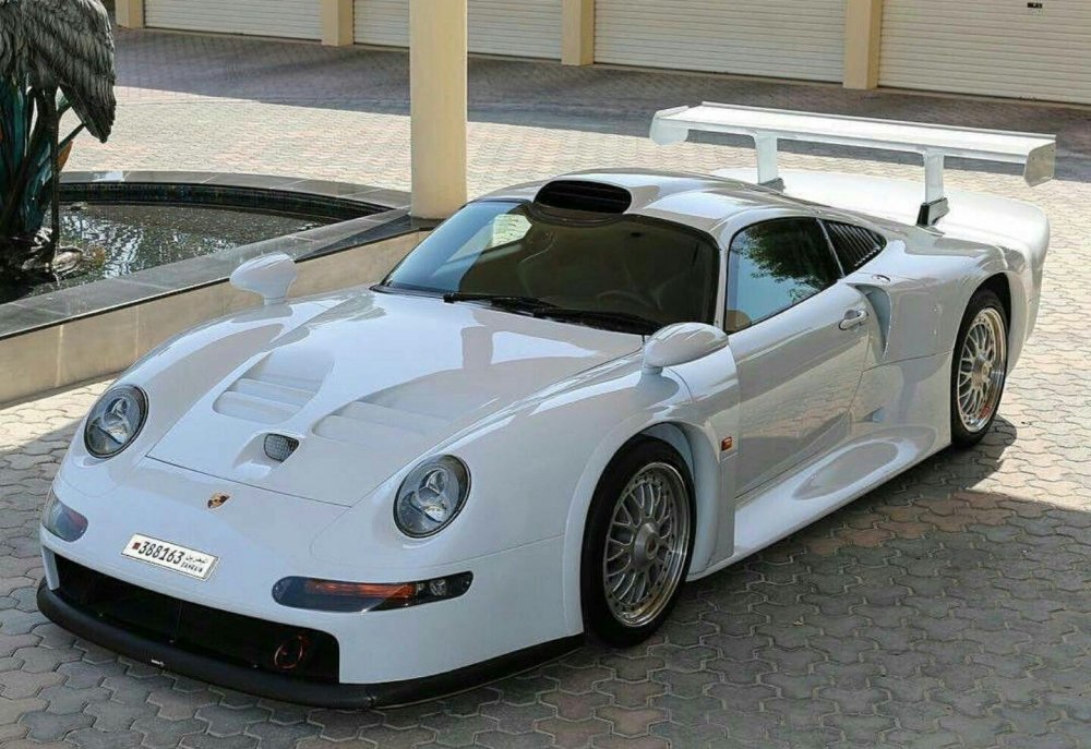 Porsche 911 gt1