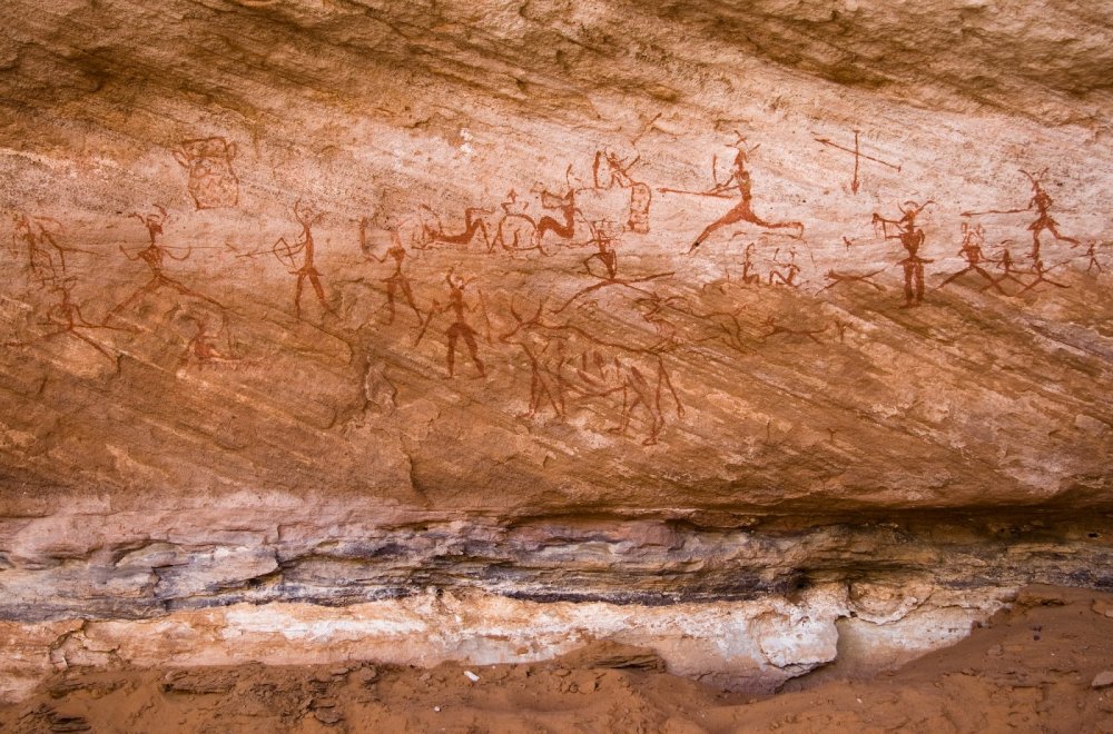 Древние надписи в пещерах